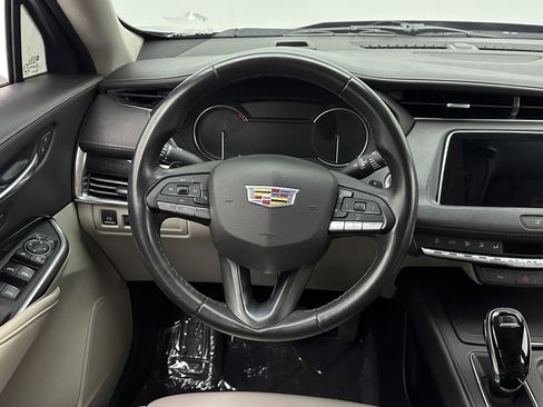 Used 2020 Cadillac XT4 Premium Luxury image 25