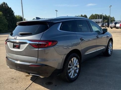 Used 2020 Buick Enclave Essence w/ Sound and Sites Package FWD image 6