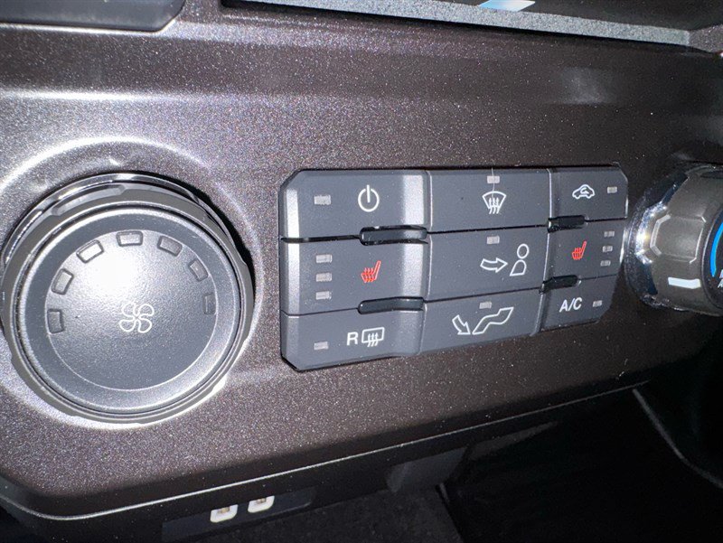 Used 2018 Ford F150 XLT w/ Equipment Group 302A Luxury AWD/4WD image 21