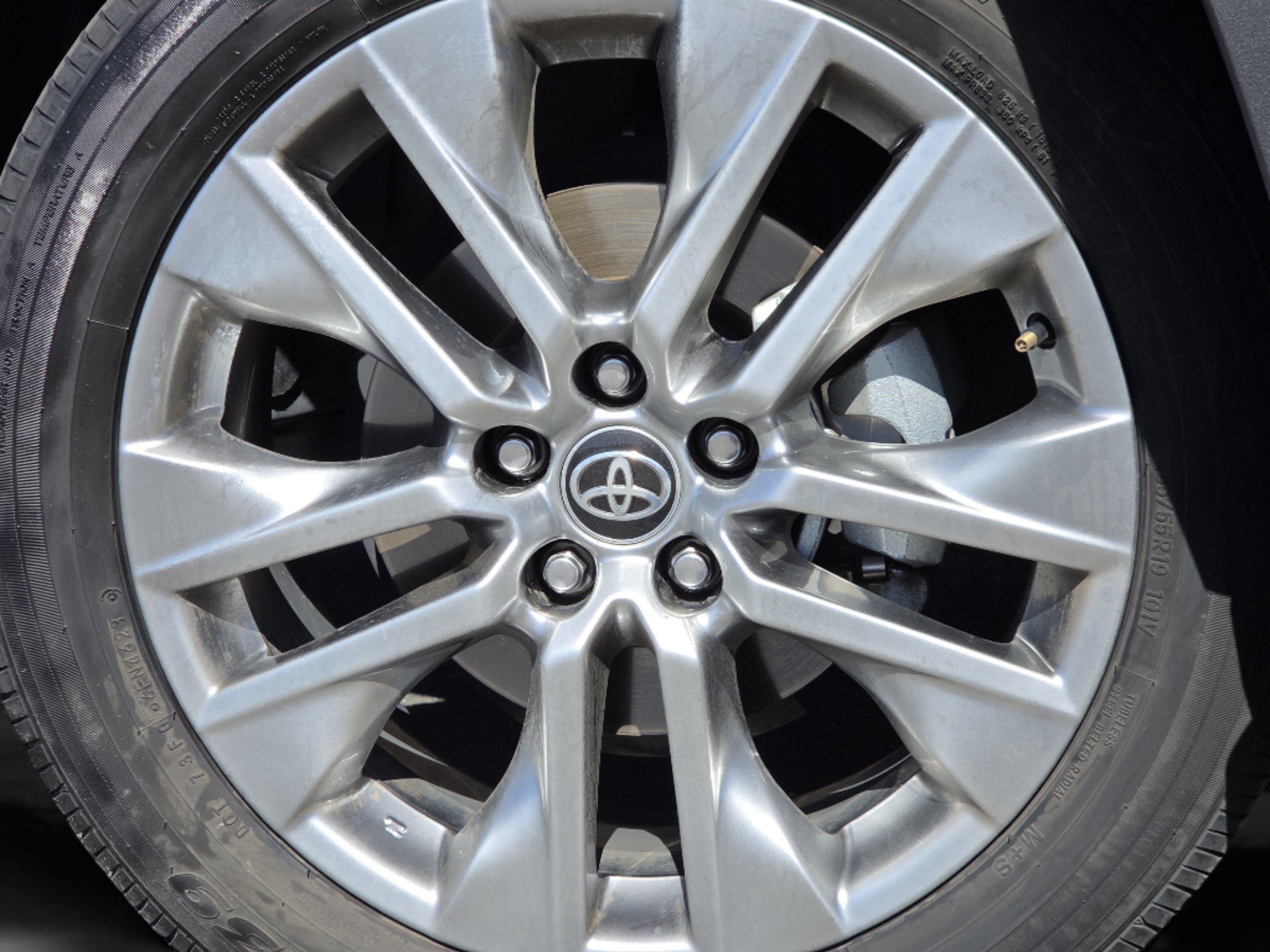 Used 2024 Toyota RAV4 XLE Premium AWD/4WD image 16
