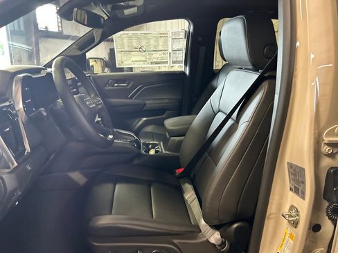 New 2026 GMC Canyon Elevation w/ Convenience Package image 17