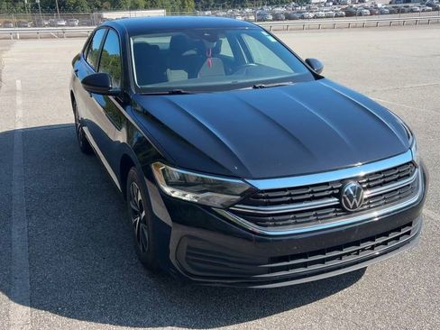 Used 2024 Volkswagen Jetta S image 17