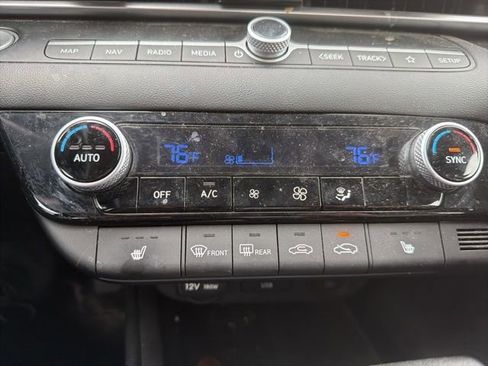 Used 2023 Hyundai Elantra SEL w/ Convenience Package image 16