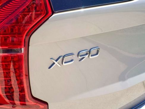Used 2024 Volvo XC90 B6 Ultimate AWD/4WD image 12