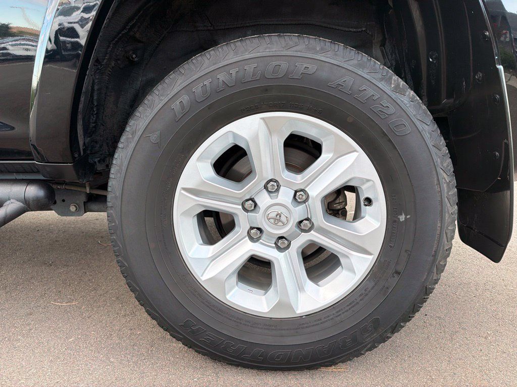 Used 2024 Toyota 4Runner SR5 Premium AWD/4WD image 19