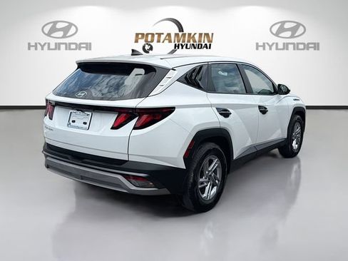 Certified 2025 Hyundai Tucson SE FWD image 5