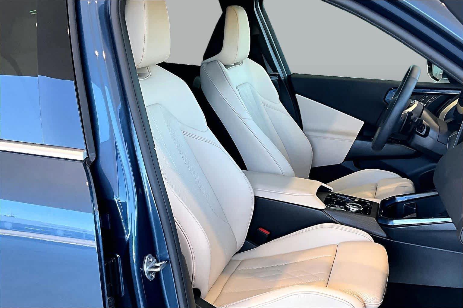 Used 2025 BMW X3 xDrive30i w/ Premium Package AWD/4WD image 8