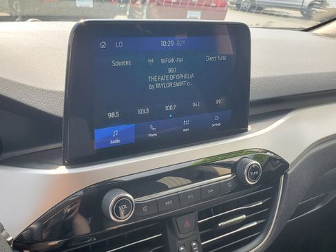 Used 2020 Ford Escape SE FWD image 18