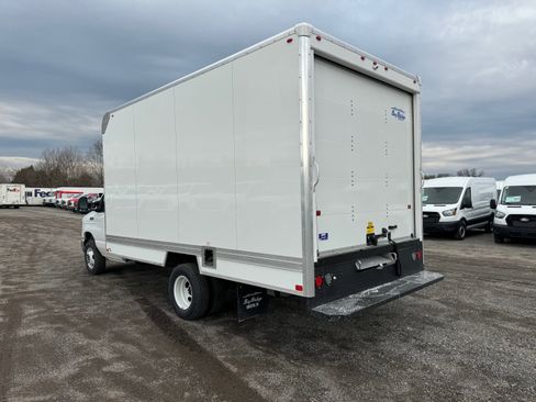 New 2026 Ford E-450 and Econoline 450 Super Duty w/ Power Equipment Group RWD image 10