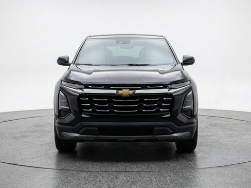 Used 2025 Chevrolet Equinox LT FWD image 2