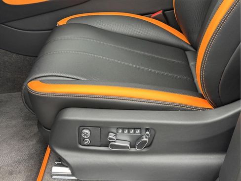 New 2026 Bentley Bentayga Speed AWD/4WD image 13