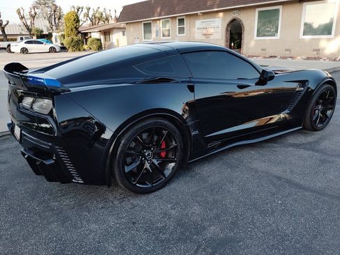 Used 2016 Chevrolet Corvette Z06 w/ 3LZ Preferred Equipment Group RWD image 28