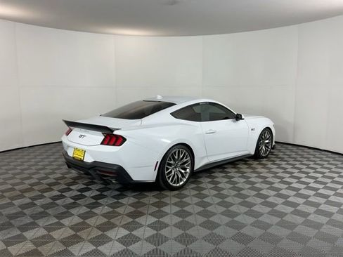 Used 2025 Ford Mustang GT Premium image 5