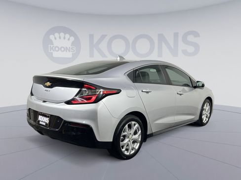 Used 2017 Chevrolet Volt Premier w/ Driver Confidence II Package image 7