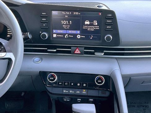 Used 2021 Hyundai Elantra SEL w/ Cargo Package image 9