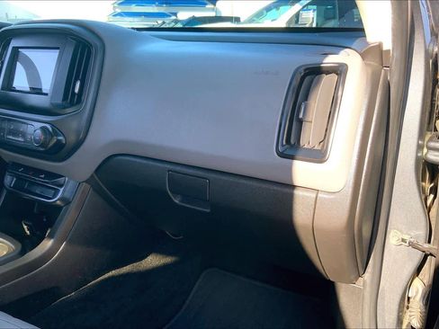 Used 2017 Chevrolet Colorado W/T image 19