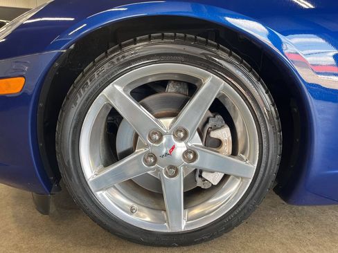 Used 2007 Chevrolet Corvette Convertible w/ Preferred Equipment Group RWD image 29