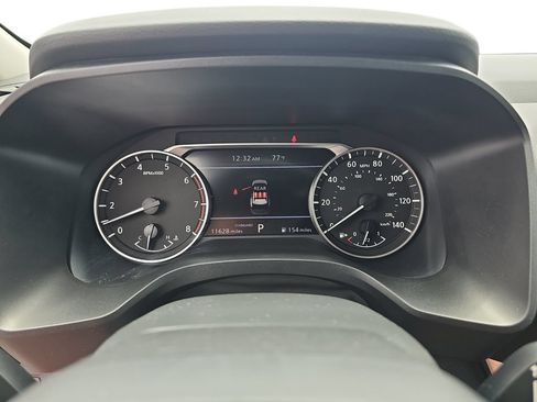 Used 2025 Nissan Rogue S FWD image 19
