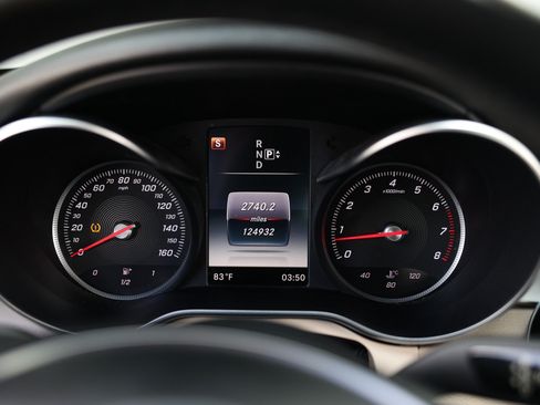 Used 2015 Mercedes-Benz C 300 Sedan image 32