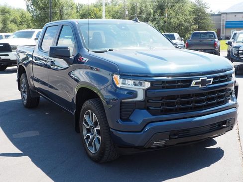Used 2022 Chevrolet Silverado 1500 RST AWD/4WD image 3