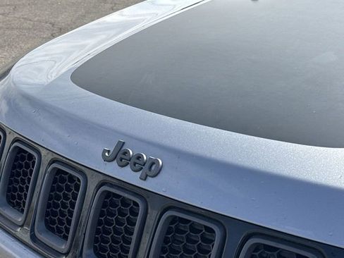 Used 2017 Jeep Compass Trailhawk AWD/4WD image 29