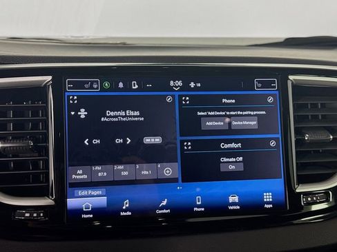 Used 2024 Chrysler Pacifica Touring-L FWD image 18