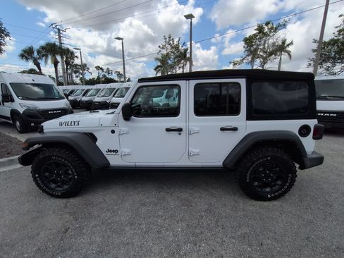 Used 2023 Jeep Wrangler Unlimited Sport AWD/4WD image 8