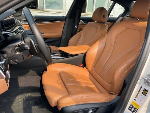 Used 2023 BMW 540i xDrive w/ Premium Package AWD/4WD image 6