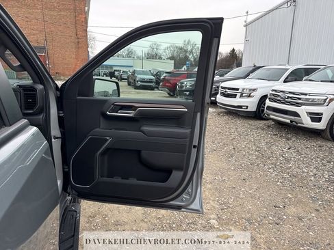 Used 2025 Chevrolet Silverado 1500 LT AWD/4WD image 45