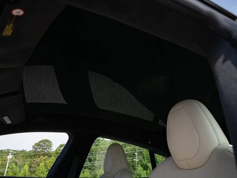 Used 2021 Tesla Model S Plaid AWD/4WD image 27