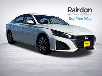 Used 2023 Nissan Altima 2.5 SV