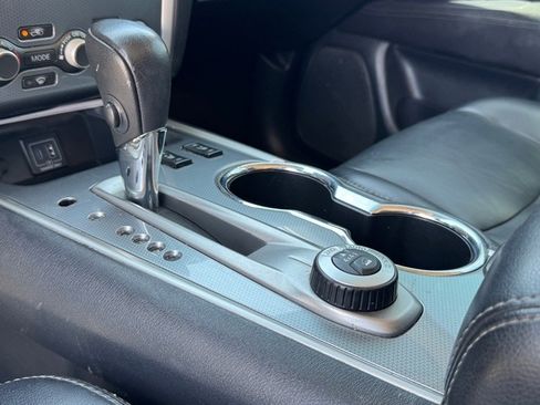 Used 2020 Nissan Pathfinder SL image 11