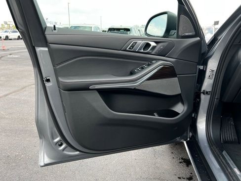 New 2026 BMW X5 sDrive40i w/ Premium Package image 10