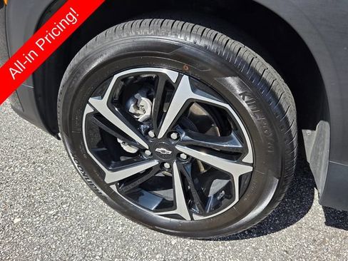 Used 2023 Chevrolet TrailBlazer RS w/ Convenience Package AWD/4WD image 9