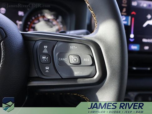 Used 2024 Jeep Wrangler Willys image 27