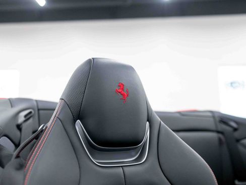 Used 2019 Ferrari Portofino RWD image 74