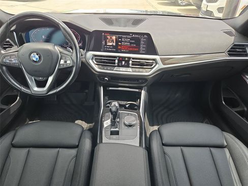 Used 2019 BMW 330i xDrive Sedan w/ Premium Package AWD/4WD image 12