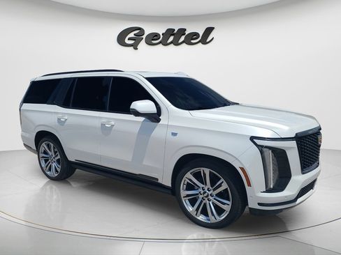Used 2025 Cadillac Escalade Sport Platinum w/ LPO, Floor Liner Package AWD/4WD image 3