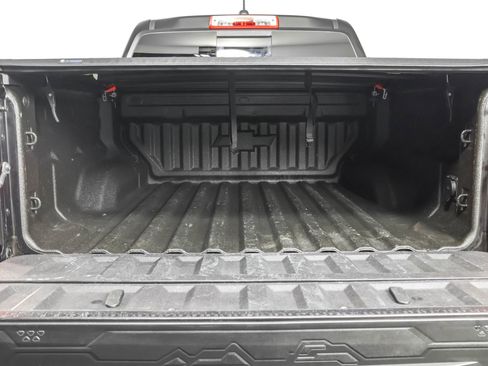 Used 2025 Chevrolet Colorado ZR2 w/ Technology Package AWD/4WD image 40