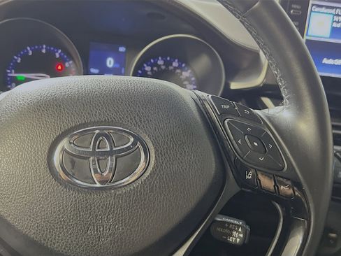 Used 2019 Toyota C-HR Limited image 20