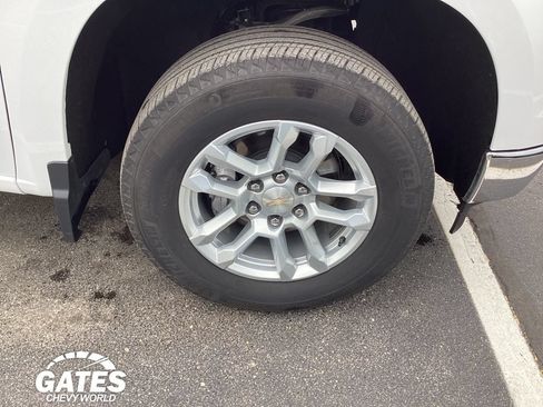 Used 2024 Chevrolet Silverado 1500 LT AWD/4WD image 26