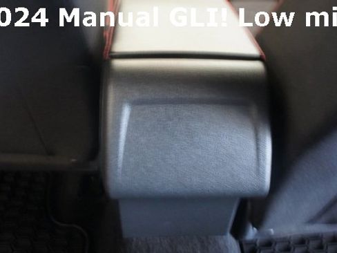 Used 2024 Volkswagen Jetta GLI 40th Anniversary Edition image 16