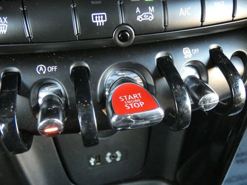 Used 2015 MINI Cooper S image 55