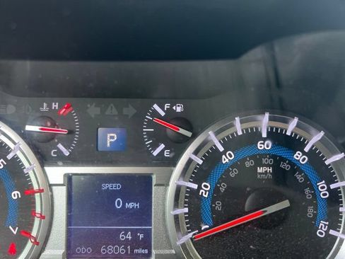 Used 2019 Toyota 4Runner SR5 AWD/4WD image 17