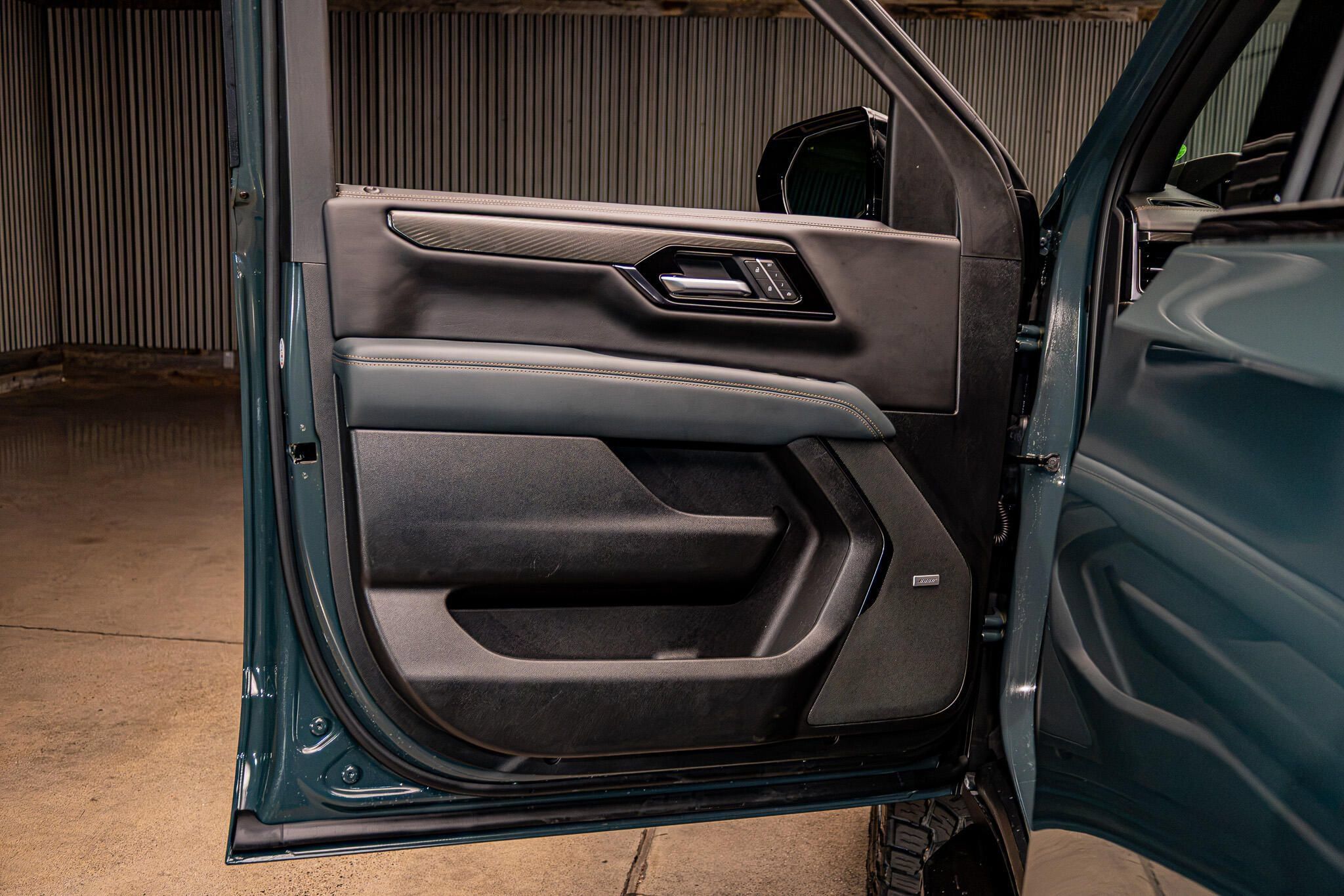 Used 2026 GMC Yukon AT4 w/ LPO, Floor Liner Package AWD/4WD image 31