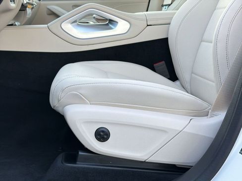 New 2026 Mercedes-Benz GLS 450 4MATIC image 14