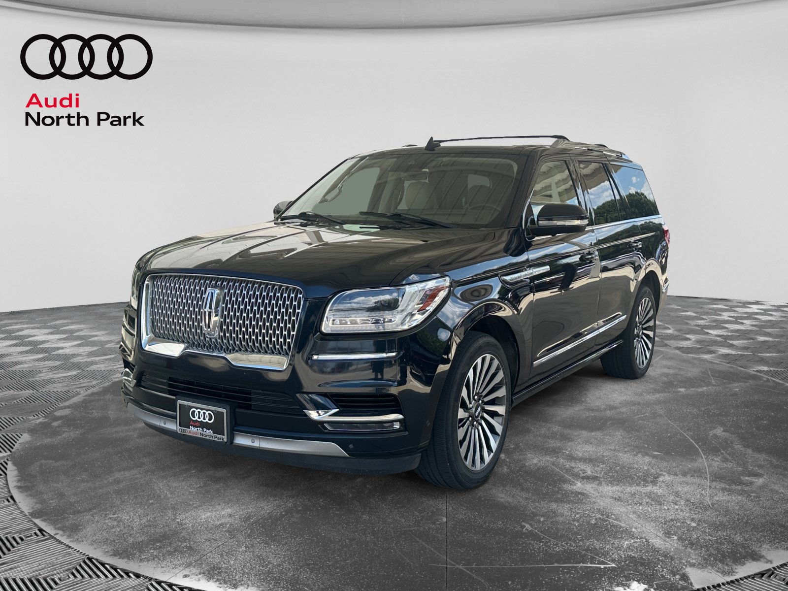 Used 2021 Lincoln Navigator Reserve w/ Luxury Package RWD image 1