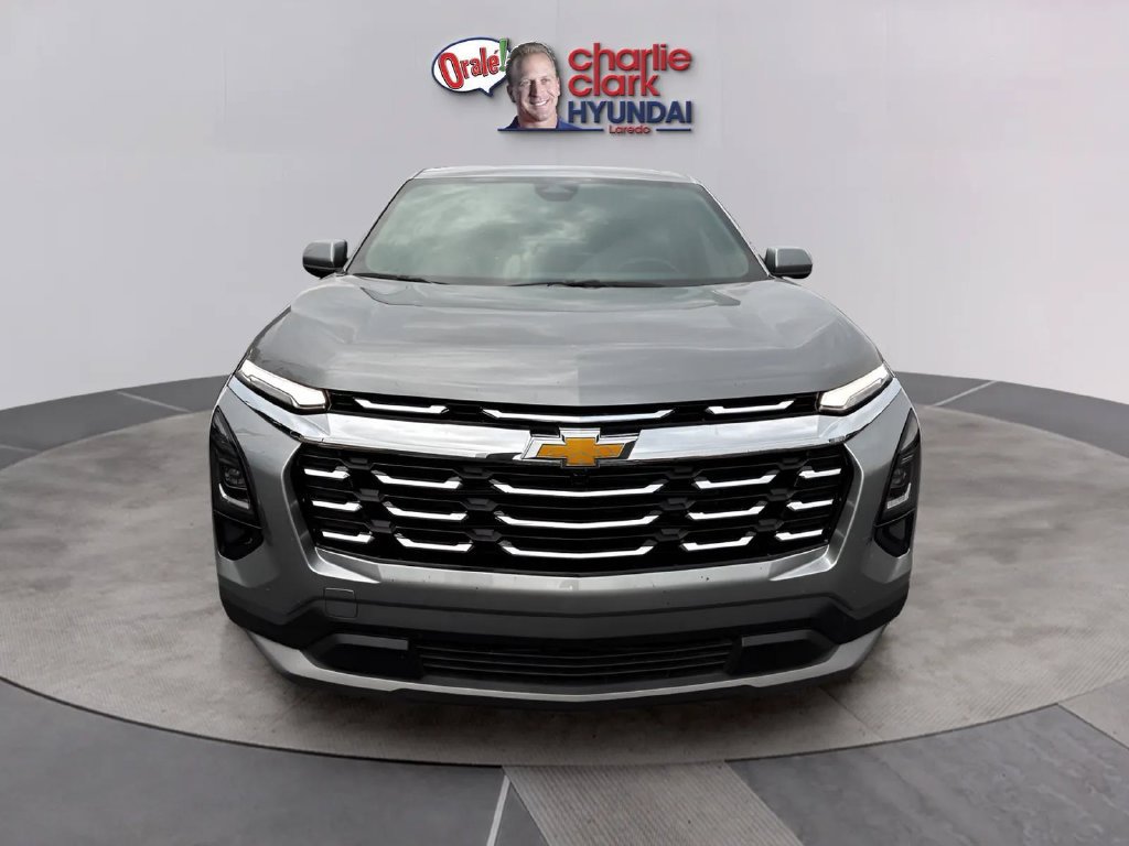 Used 2026 Chevrolet Equinox LT AWD/4WD image 8