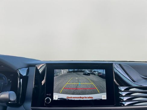 Used 2026 Toyota Camry SE w/ Convenience Package image 16