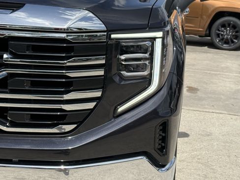 Used 2025 GMC Sierra 1500 SLT RWD image 12